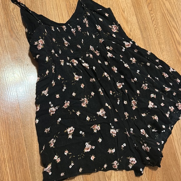 Floral ruffle romper - Picture 5 of 7